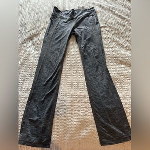 Athleta boot cut leggings. Size large. Good condition.